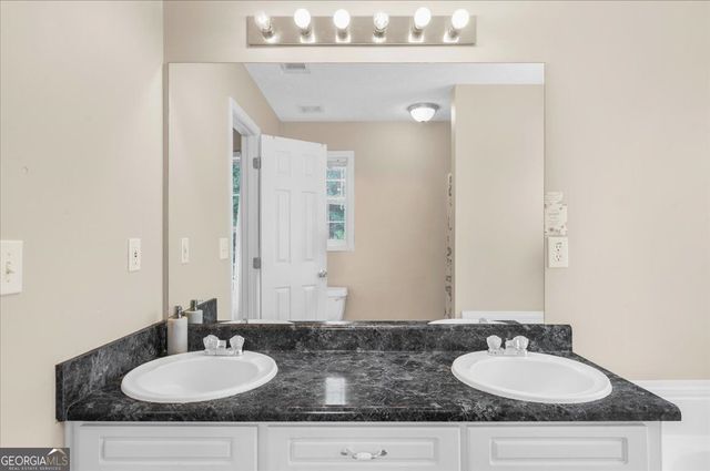 1780 Etchison SPUR, Loganville, GA 30052