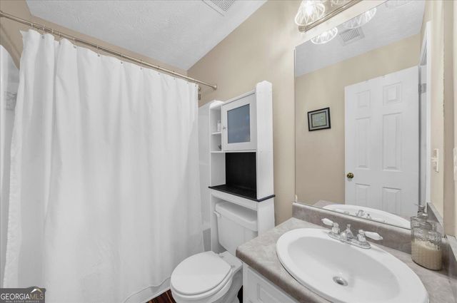 1780 Etchison SPUR, Loganville, GA 30052