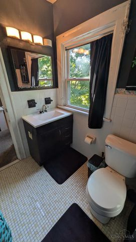 2214 W North Bend Road, Cincinnati, OH 45239