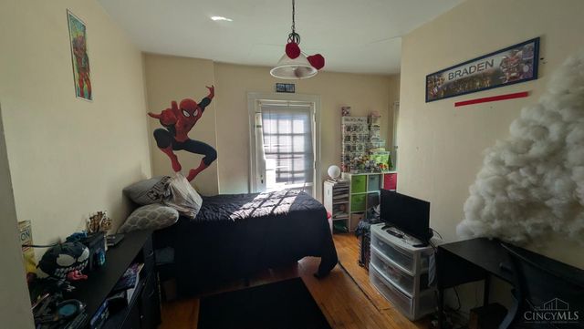 2214 W North Bend Road, Cincinnati, OH 45239