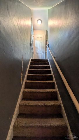 2214 W North Bend Road, Cincinnati, OH 45239