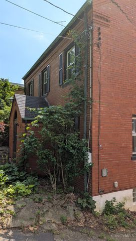 2214 W North Bend Road, Cincinnati, OH 45239