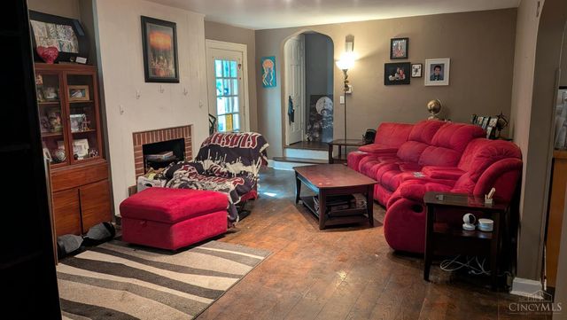 2214 W North Bend Road, Cincinnati, OH 45239