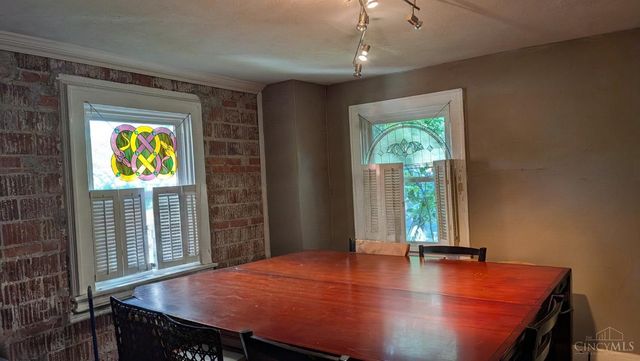 2214 W North Bend Road, Cincinnati, OH 45239