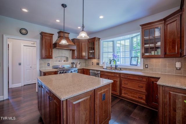 15126 Stonewall Ridge, Bristol, VA 24202