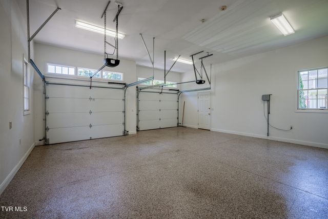 15126 Stonewall Ridge, Bristol, VA 24202