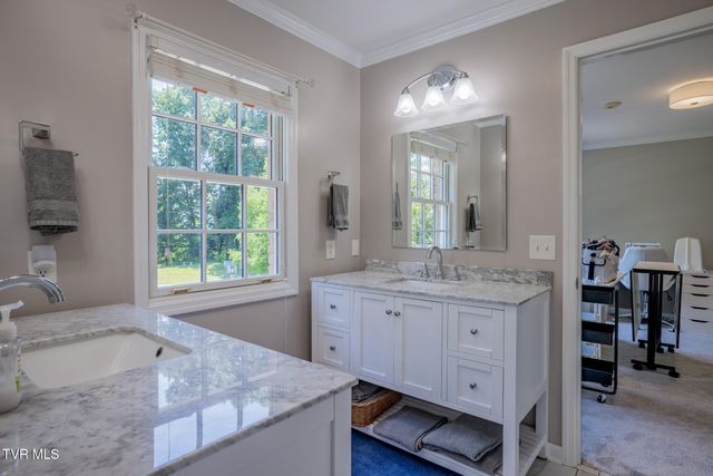 15126 Stonewall Ridge, Bristol, VA 24202