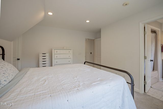 15126 Stonewall Ridge, Bristol, VA 24202