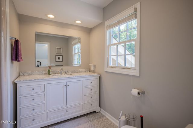 15126 Stonewall Ridge, Bristol, VA 24202
