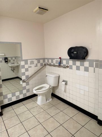 16 Mount Vernon Avenue, Mount Vernon, NY 10550