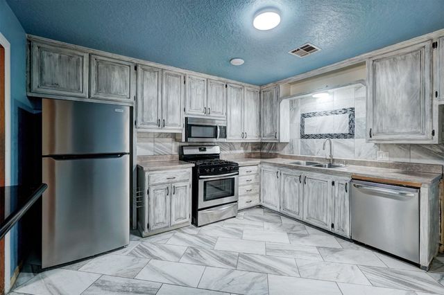718 E Johnson Street, Norman, OK 73071