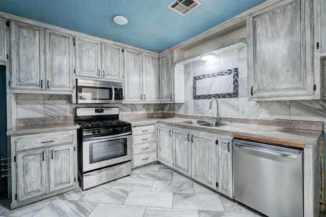 718 E Johnson Street, Norman, OK 73071
