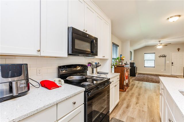 1517 Dorado St, Corpus Christi, TX 78417