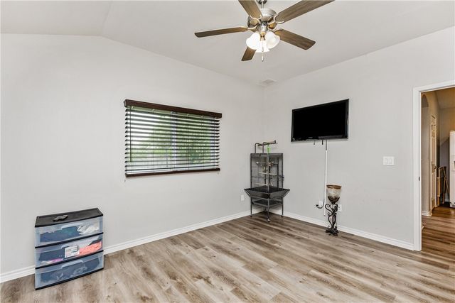 1517 Dorado St, Corpus Christi, TX 78417