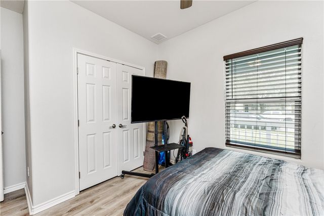 1517 Dorado St, Corpus Christi, TX 78417