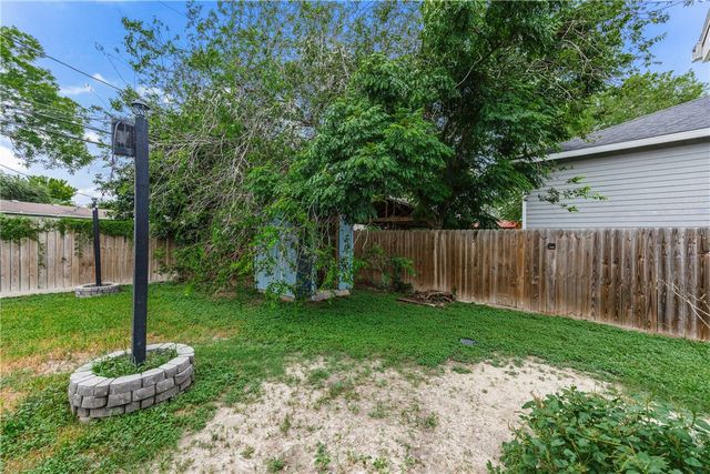 1517 Dorado St, Corpus Christi, TX 78417