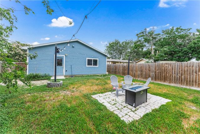 1517 Dorado St, Corpus Christi, TX 78417