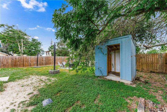 1517 Dorado St, Corpus Christi, TX 78417