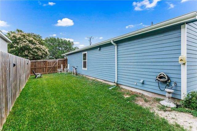 1517 Dorado St, Corpus Christi, TX 78417