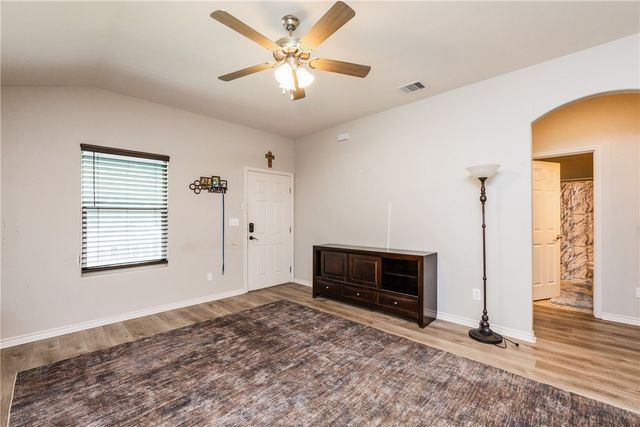 1517 Dorado St, Corpus Christi, TX 78417