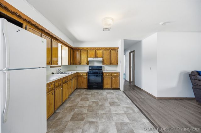 17564 W Grandview Drive, Tahlequah, OK 74464