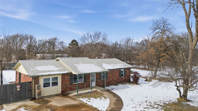 17564 W Grandview Drive, Tahlequah, OK 74464