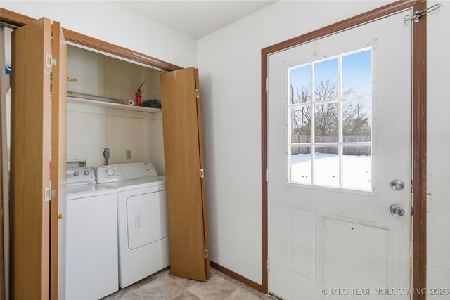 17564 W Grandview Drive, Tahlequah, OK 74464