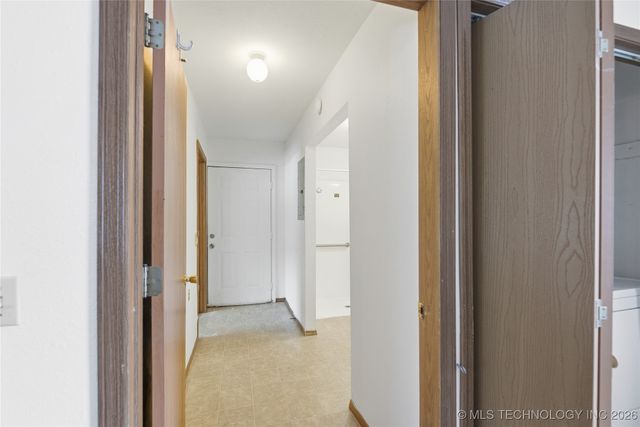 17564 W Grandview Drive, Tahlequah, OK 74464