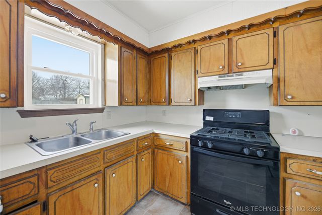 17564 W Grandview Drive, Tahlequah, OK 74464