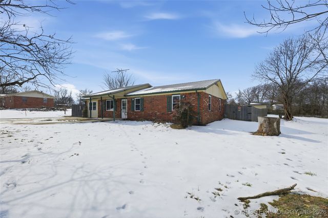 17564 W Grandview Drive, Tahlequah, OK 74464