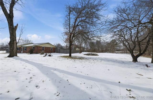 17564 W Grandview Drive, Tahlequah, OK 74464