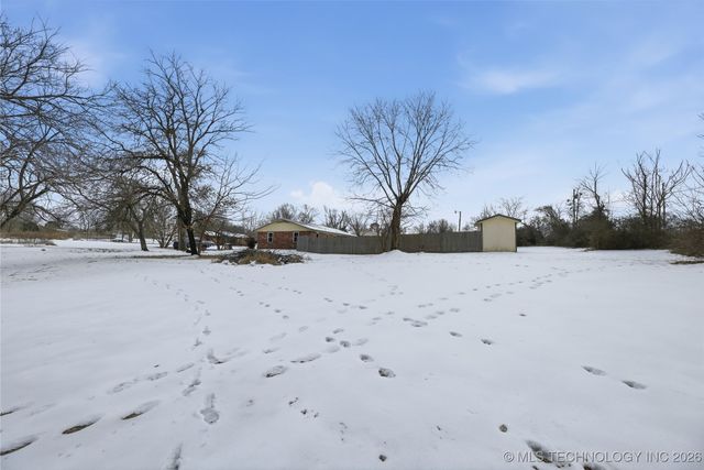 17564 W Grandview Drive, Tahlequah, OK 74464