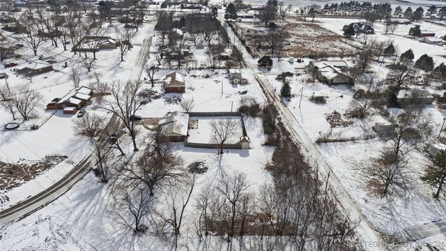 17564 W Grandview Drive, Tahlequah, OK 74464