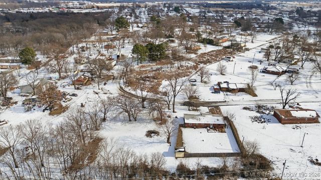 17564 W Grandview Drive, Tahlequah, OK 74464