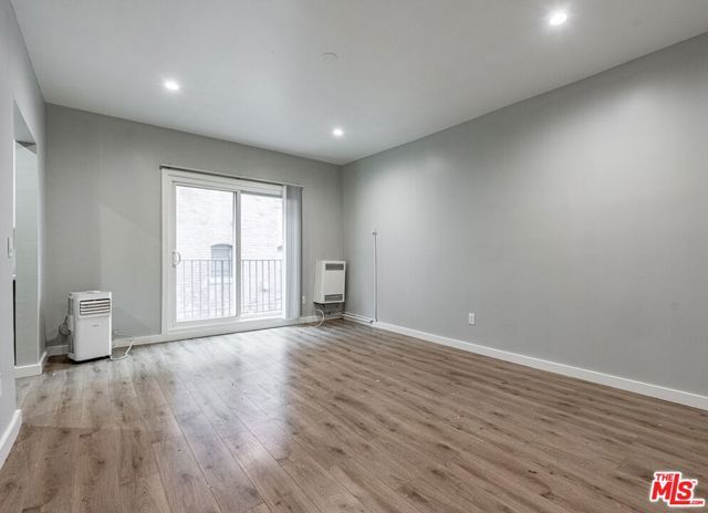 747 S New Hampshire Avenue, Los Angeles, CA 90005