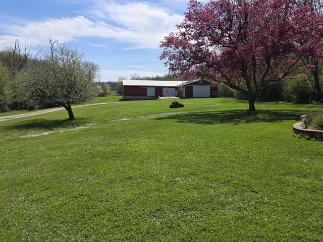 S53W24945 Glendale ROAD, Waukesha, WI 53189