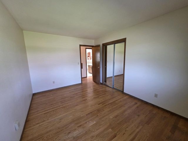 S53W24945 Glendale ROAD, Waukesha, WI 53189