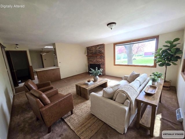 S53W24945 Glendale ROAD, Waukesha, WI 53189