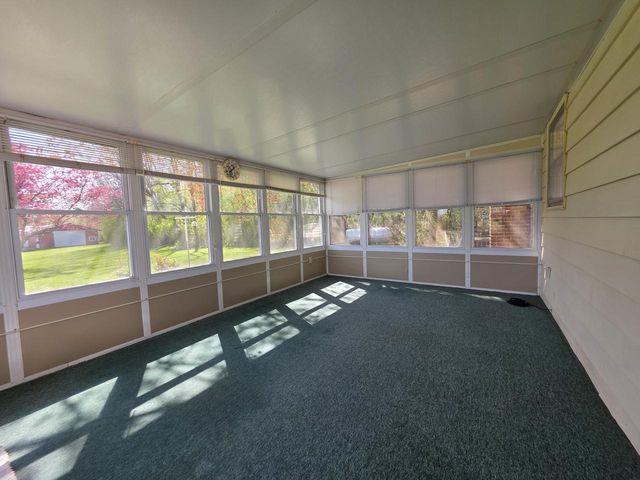 S53W24945 Glendale ROAD, Waukesha, WI 53189