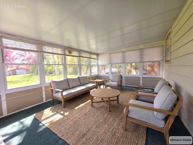 S53W24945 Glendale ROAD, Waukesha, WI 53189
