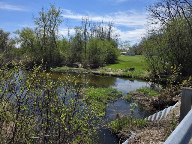 S53W24945 Glendale ROAD, Waukesha, WI 53189