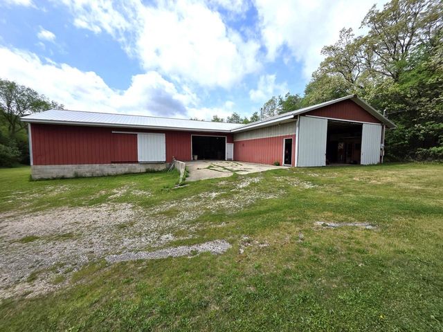 S53W24945 Glendale ROAD, Waukesha, WI 53189