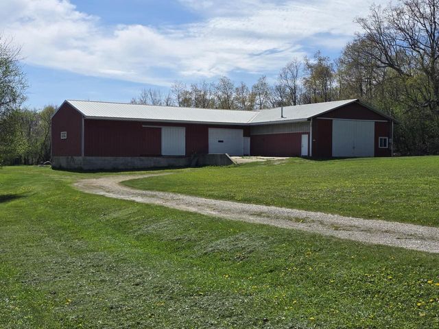 S53W24945 Glendale ROAD, Waukesha, WI 53189