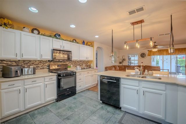 8327 SW 79TH CIRCLE, Ocala, FL 34476
