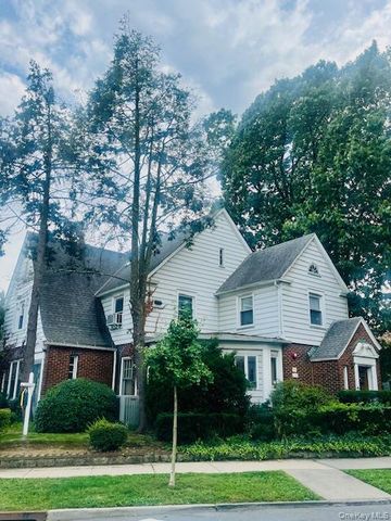 10922 Myrtle Avenue, Richmond Hill North, NY 11418