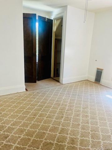 10922 Myrtle Avenue, Richmond Hill North, NY 11418