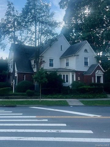 10922 Myrtle Avenue, Richmond Hill North, NY 11418