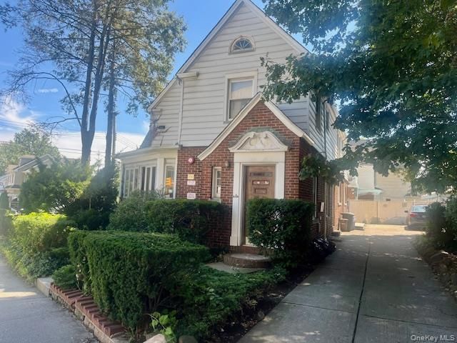 10922 Myrtle Avenue, Richmond Hill North, NY 11418