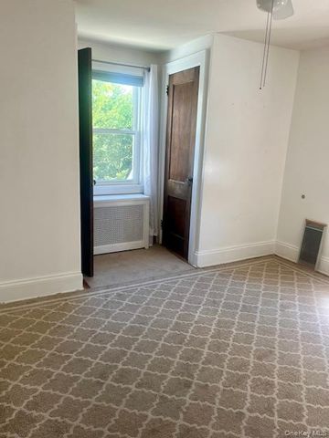 10922 Myrtle Avenue, Richmond Hill North, NY 11418