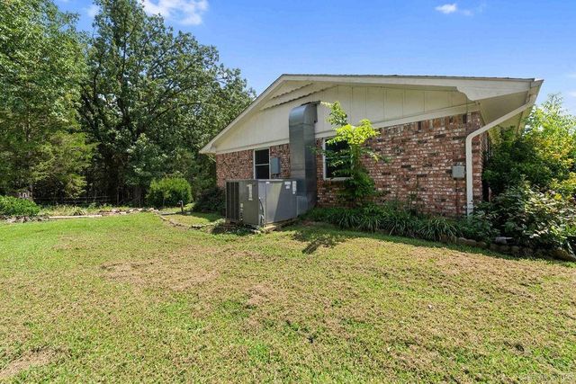 1315 S Crawford St, Clarksville, AR 72830